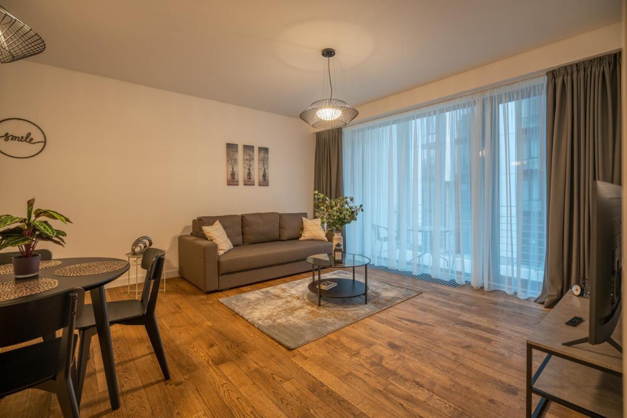 Easyrooms Dzirnavu Riga Exterior photo