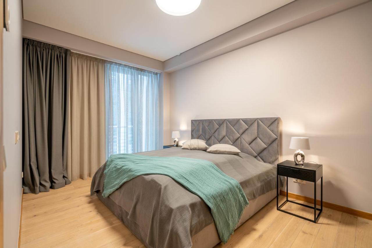 Easyrooms Dzirnavu Riga Exterior photo