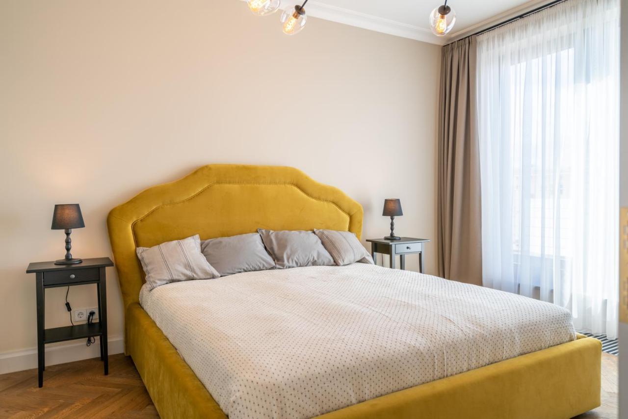 Easyrooms Dzirnavu Riga Exterior photo