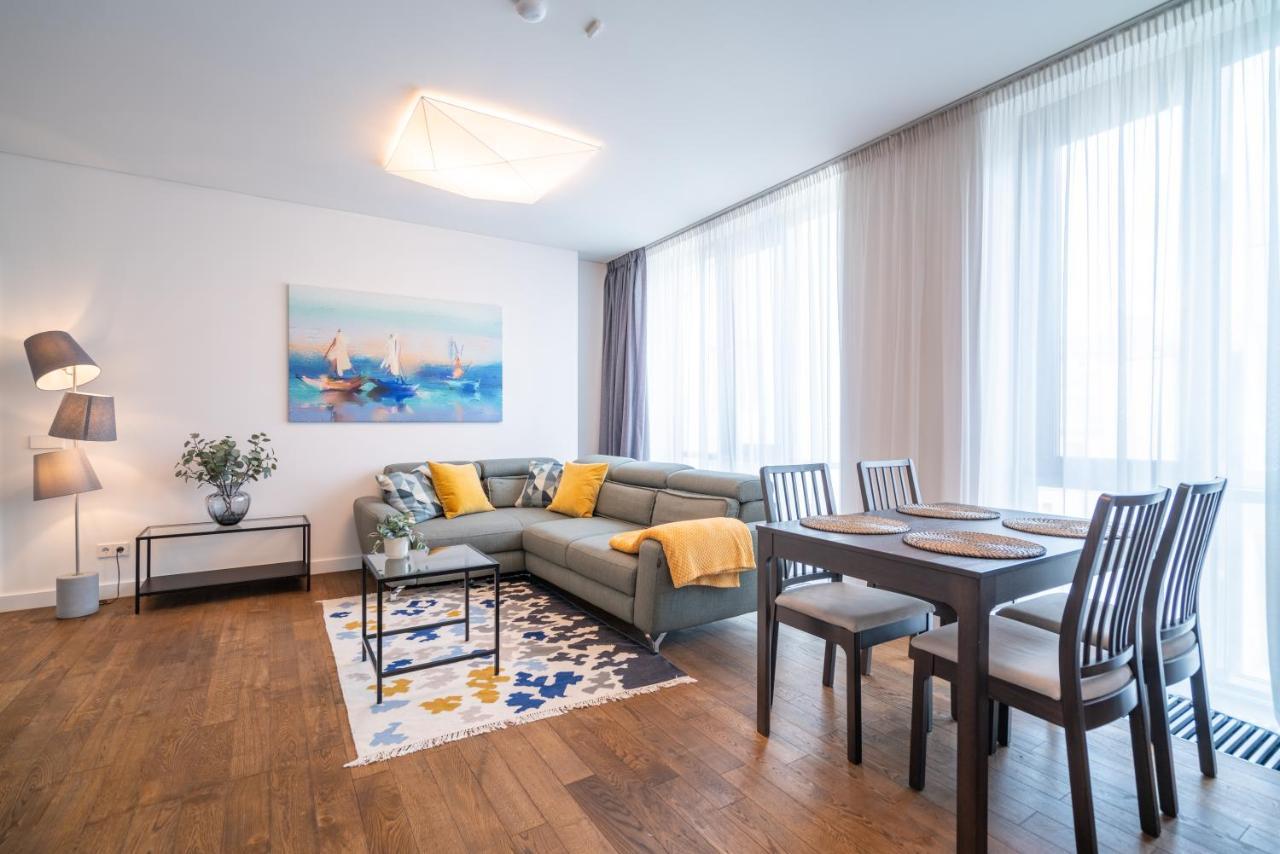 Easyrooms Dzirnavu Riga Exterior photo
