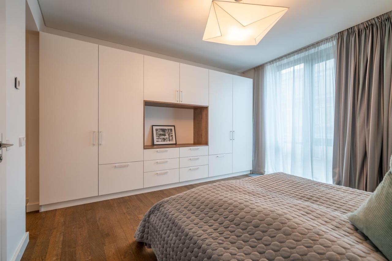 Easyrooms Dzirnavu Riga Exterior photo
