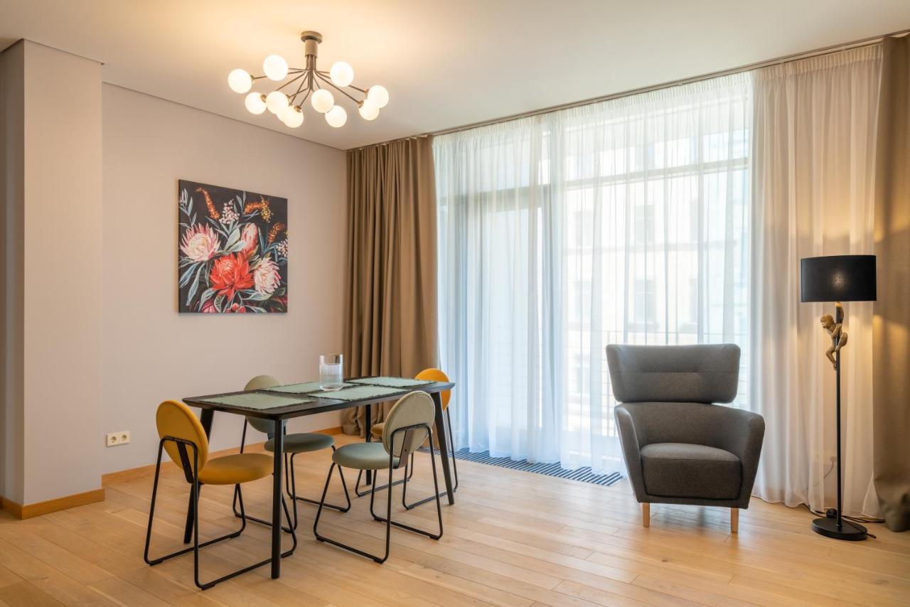 Easyrooms Dzirnavu Riga Exterior photo
