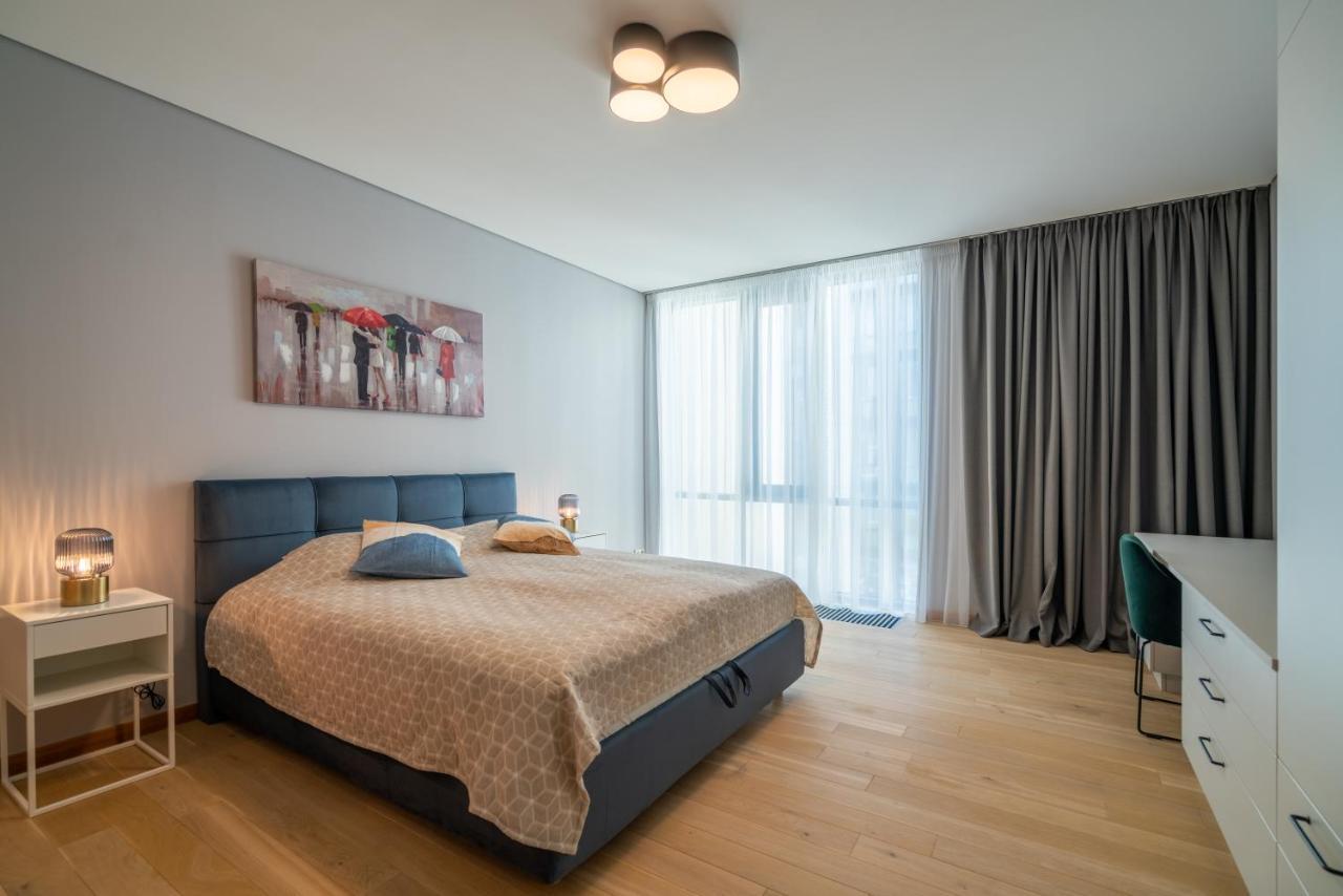 Easyrooms Dzirnavu Riga Exterior photo