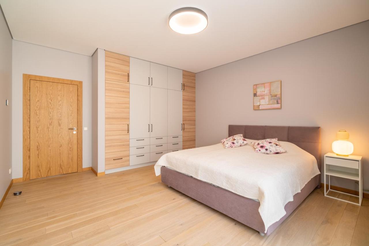 Easyrooms Dzirnavu Riga Exterior photo