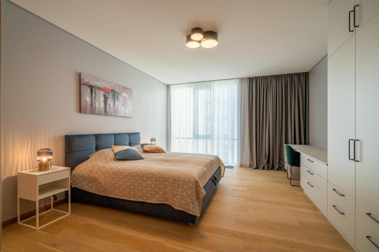 Easyrooms Dzirnavu Riga Exterior photo